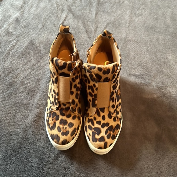 Cute animal print wedged booties - Picture 2 of 3